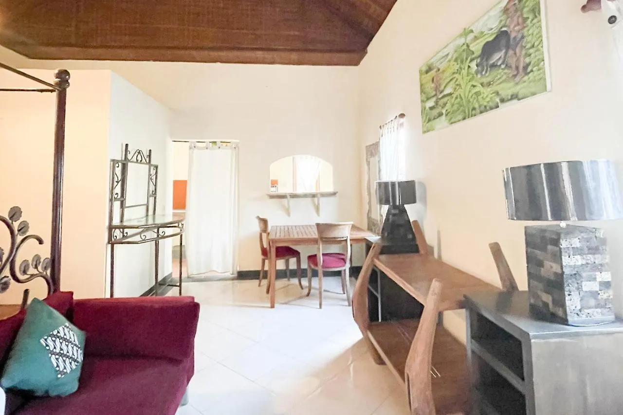 Kelapa Guest House Jimbaran Redpartner Bali