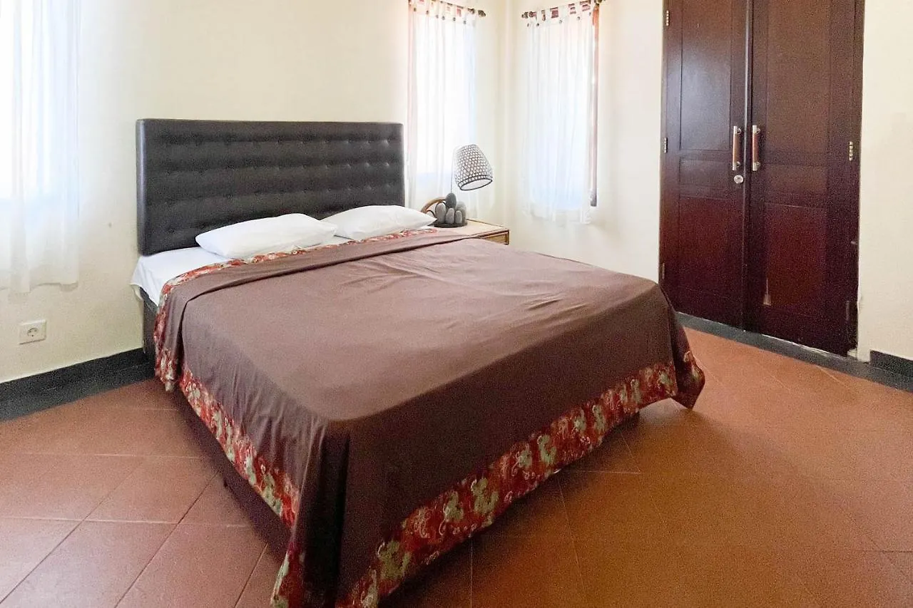 Kelapa Guest House Jimbaran Redpartner Bali