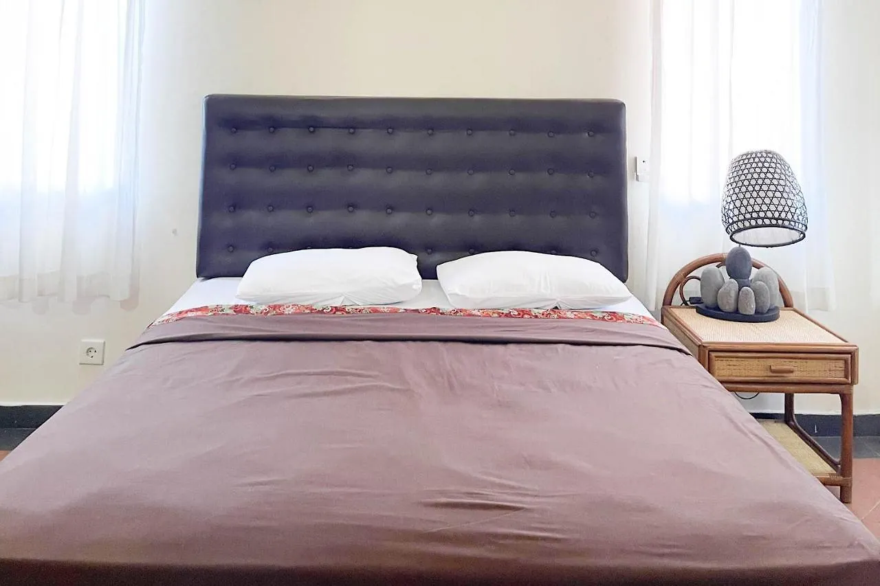 Kelapa Guest House Jimbaran Redpartner Bali